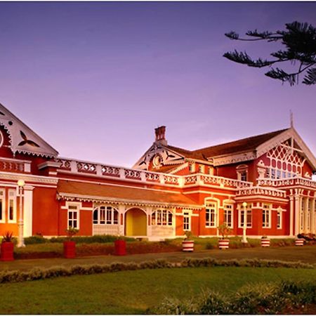 Welcomheritage Fernhills Royal Palace Ooty Exterior foto