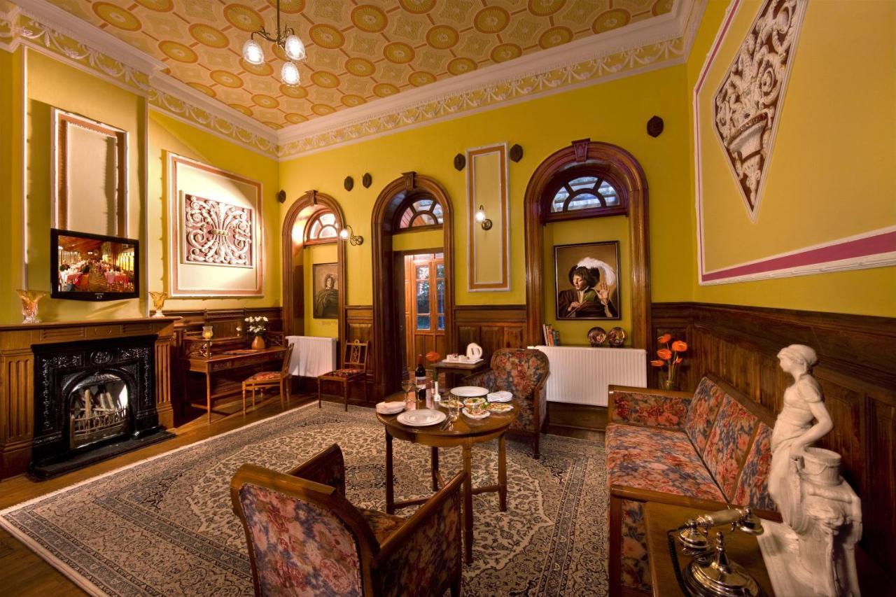 Welcomheritage Fernhills Royal Palace Ooty Exterior foto