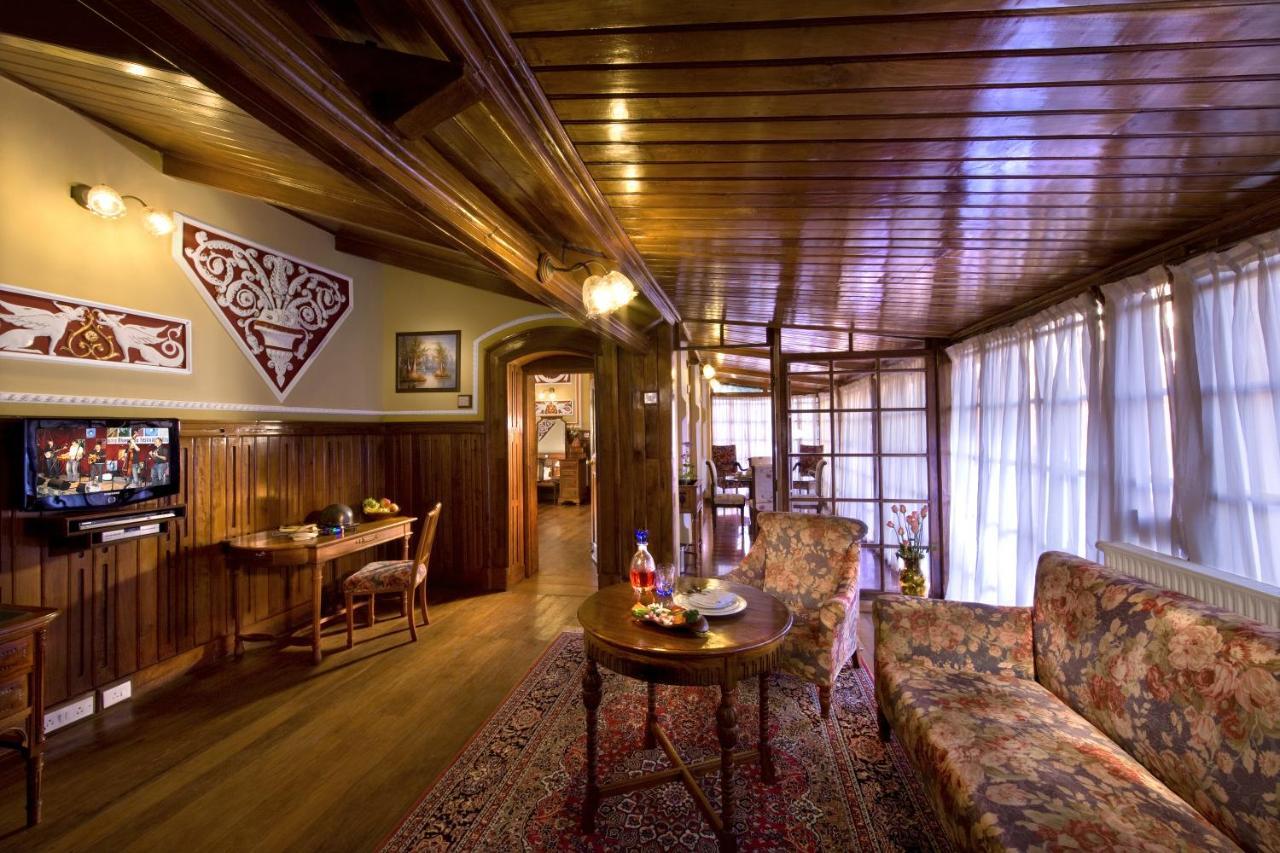 Welcomheritage Fernhills Royal Palace Ooty Exterior foto